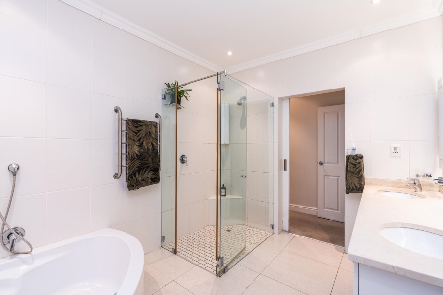 4 Bedroom Property for Sale in Kenilworth Western Cape